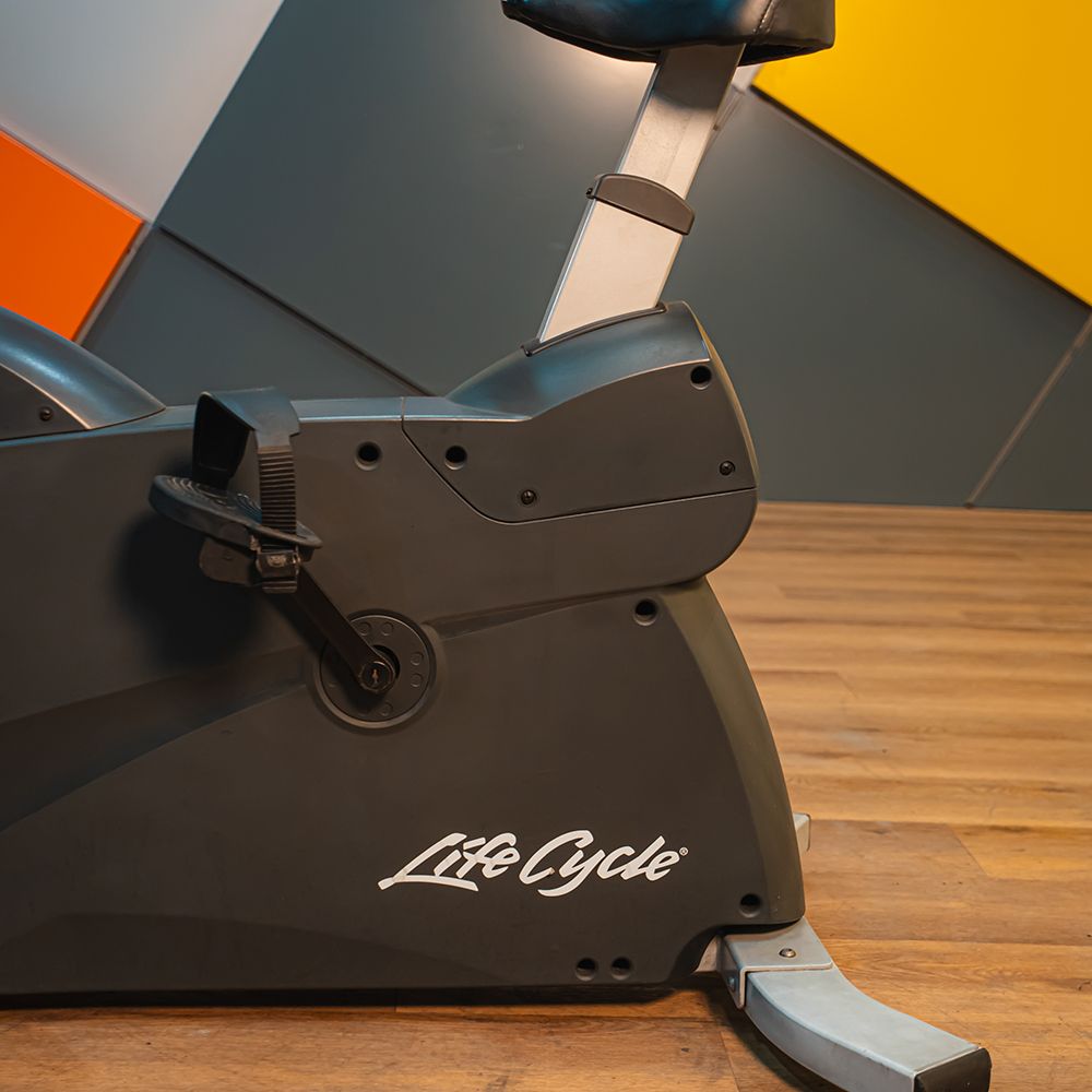 Bike Vertical Life Fitness C1 thumb 4