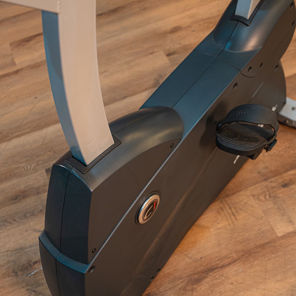 Bike Vertical Life Fitness C1 thumb 3