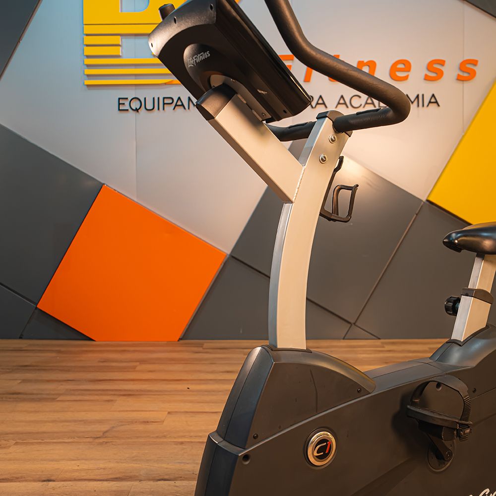 Bike Vertical Life Fitness C1 thumb 2